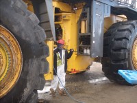 Pressure Washing Heavy Equipment At A Mine 05