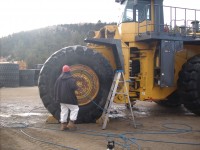 Pressure Washing Heavy Equipment At A Mine 06