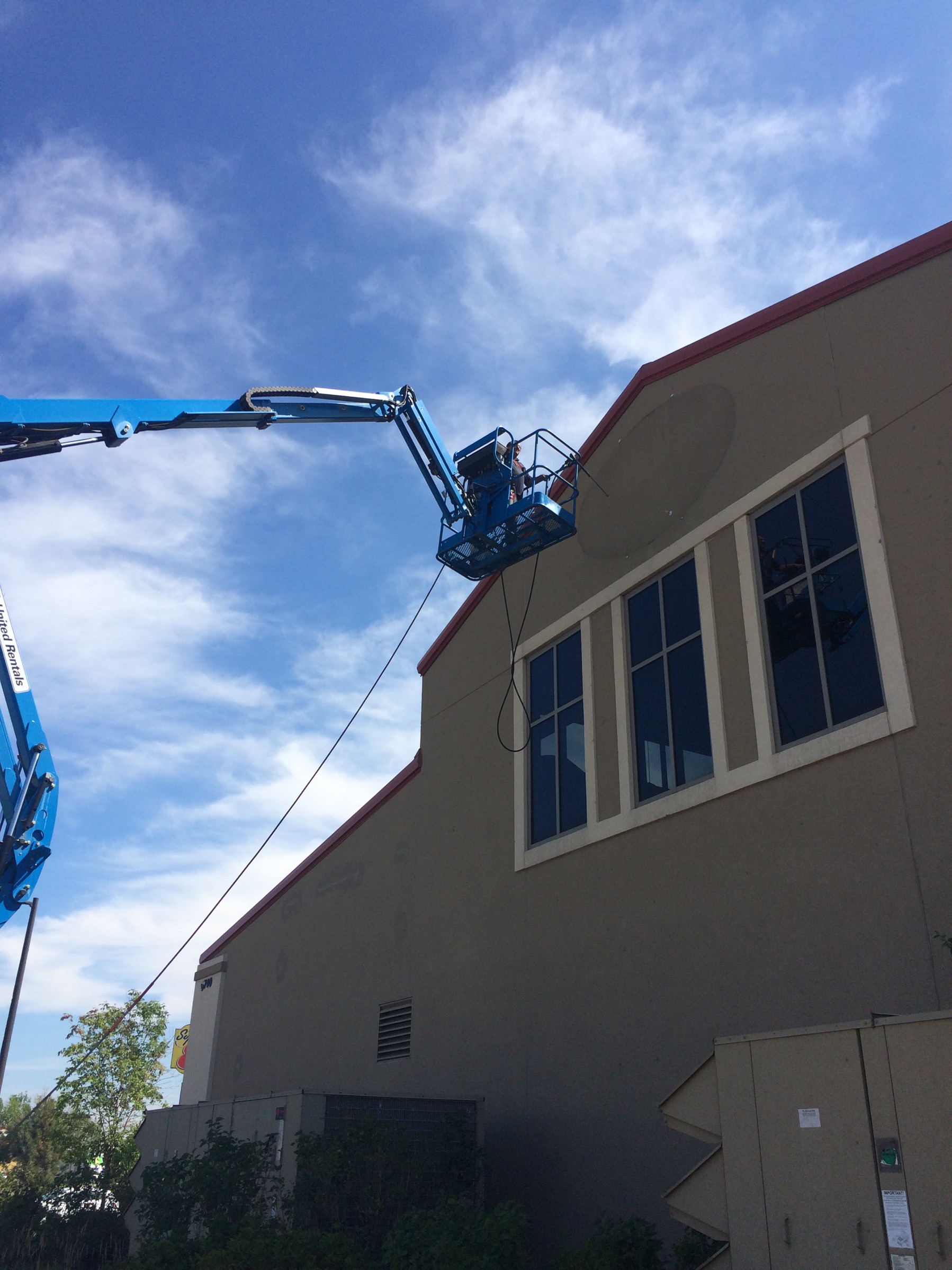 Building Pressure Washing at Furniture Row 05