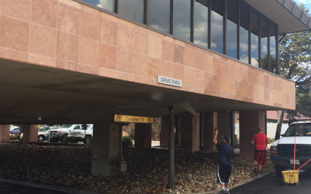 Boulder Bank Building Pressure Washing