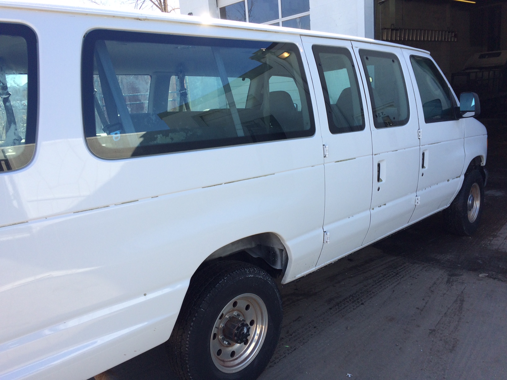 Decal And Wrap Removal On A Ford Van 08